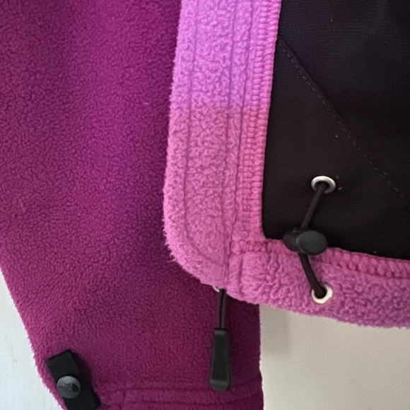 The North Face Fleece Jacket - Picture 3 of 5